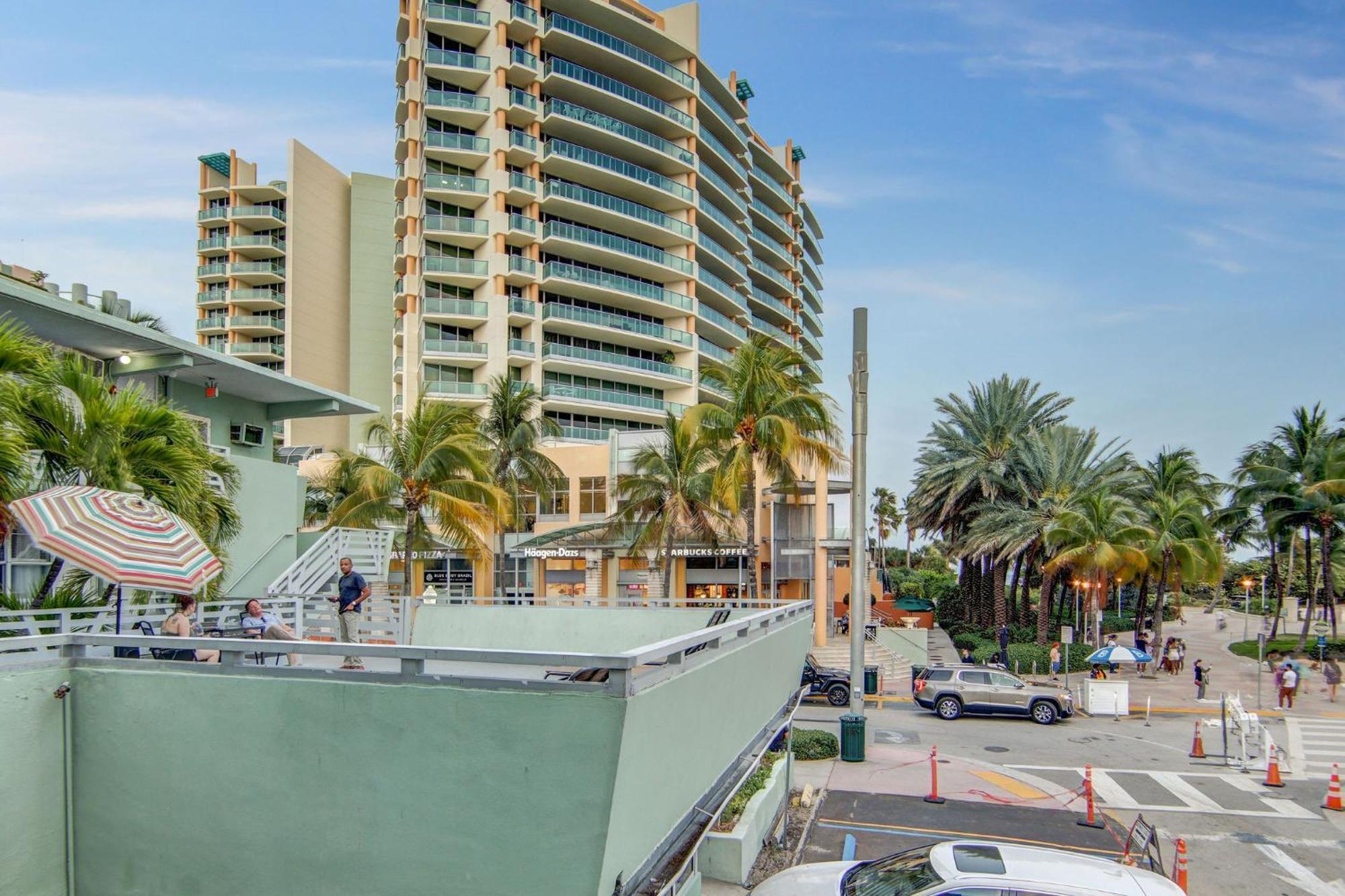 Balcony Deco Apt, W/2 Queenbeds, On Ocean Dr Beach Apartment Miami Beach Exterior photo