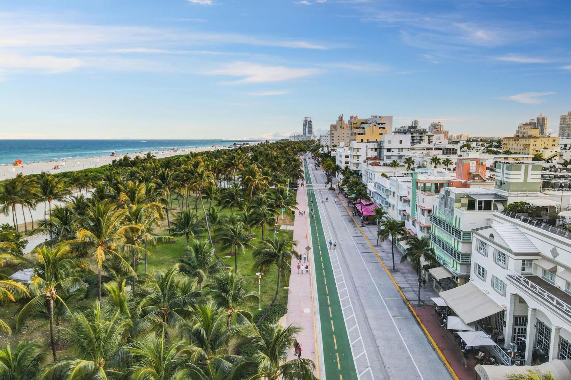 Balcony Deco Apt, W/2 Queenbeds, On Ocean Dr Beach Apartment Miami Beach Exterior photo